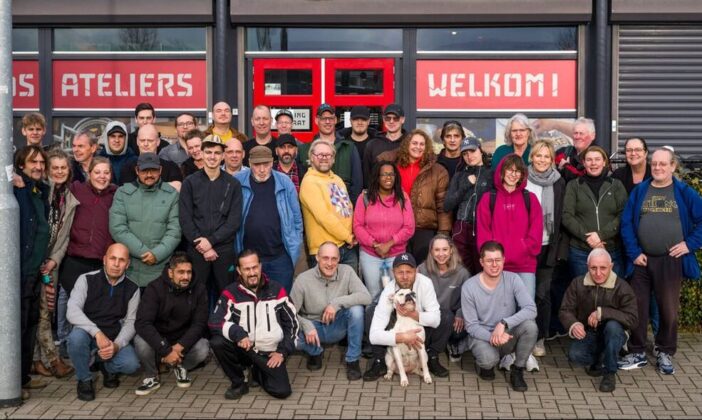 Groep mensen voor atelier.